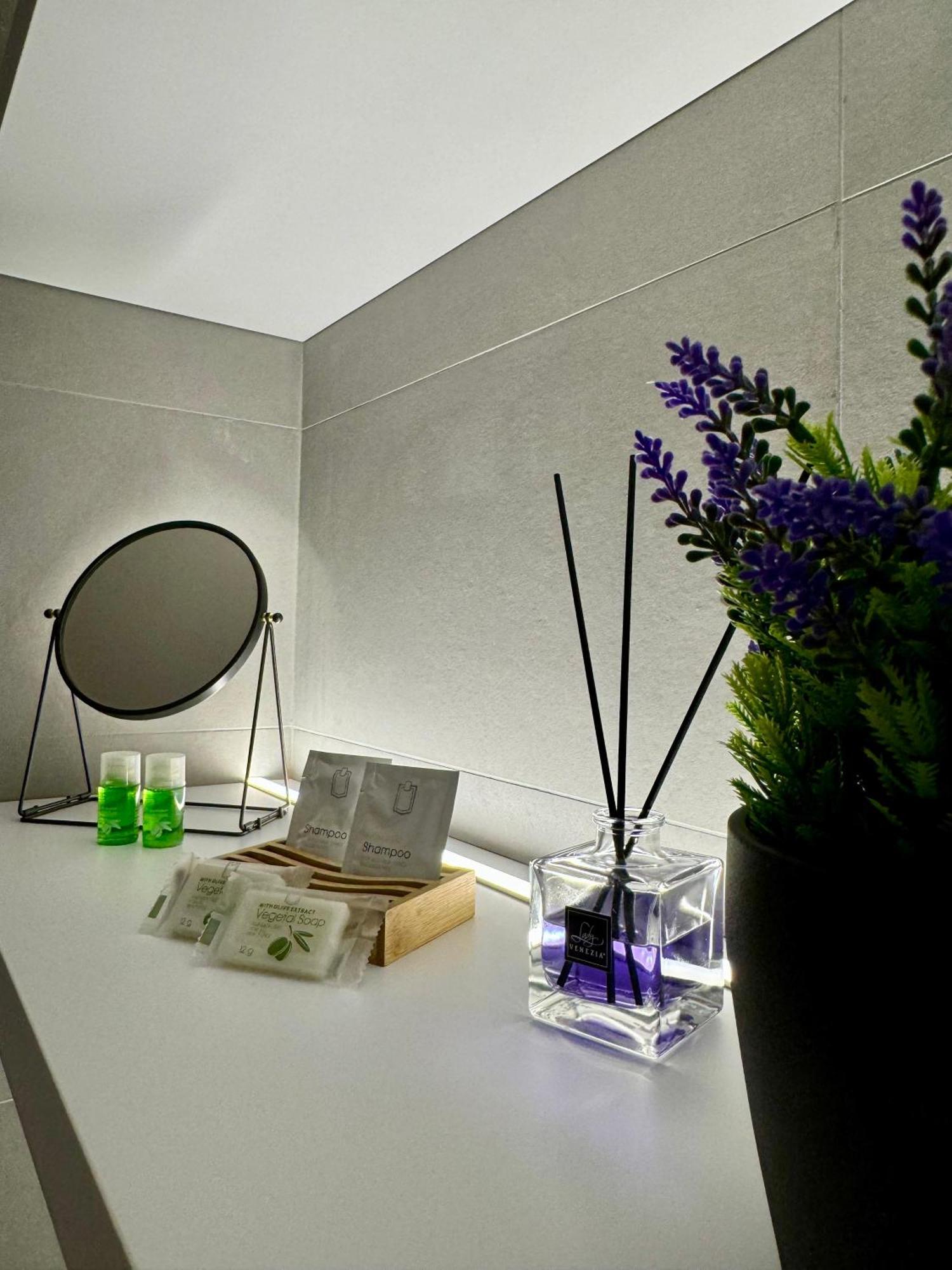 Hotel Residenza D'Artista Al Duomo1 à Salernes Extérieur photo