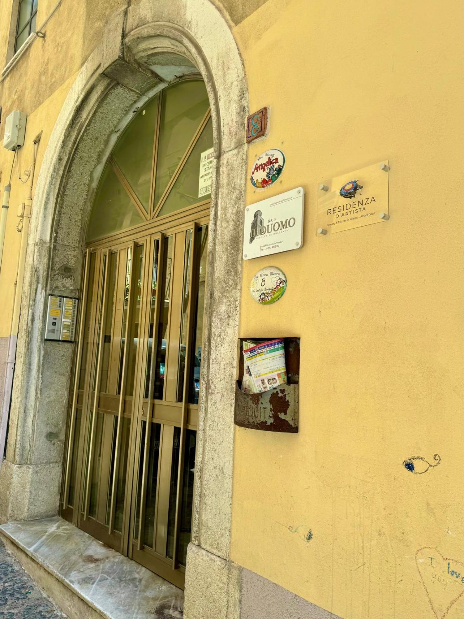 Hotel Residenza D'Artista Al Duomo1 à Salernes Extérieur photo